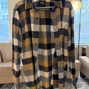 Men’s Hollister Black, Mustard & Gray Plaid Button-Up Shirt